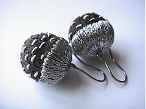 - Plstené náušnice - strieborné polobodky - 1079339
