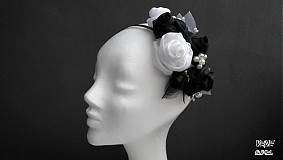 - Mystery Lady - 1081933
