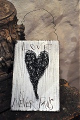  - Obrázok...love never fails - 1082554