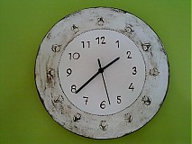 - hodiny tulipánek bílá patina - 1125616
