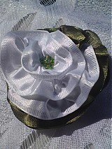 - olive brooch - 1393795