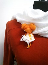  - brošňa mini MARA krajková/oranžovo-biela/ - 1459701