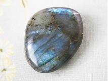  - labradorit, 45 x 38 x 15 mm - 422665