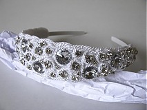 - Tiara - 578719