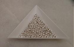 - Postriebrené korálky 3mm - 707030