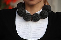 - Šedý Háčkovaný Náhrdelník - 825814