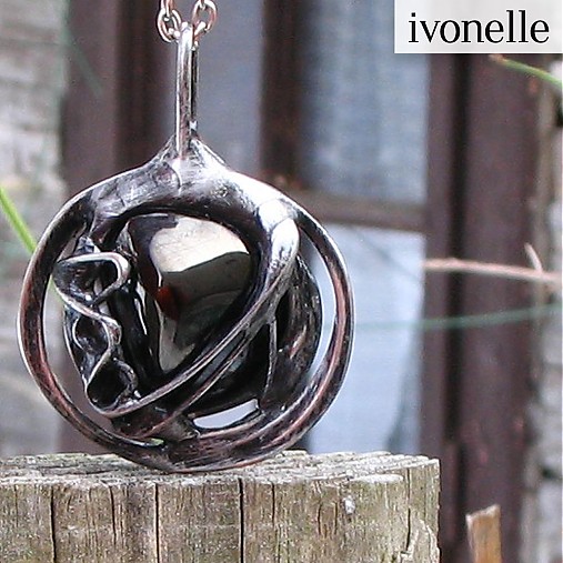  - Cesta slávy - Čierny jantár (gagát), prívesok - 1195276