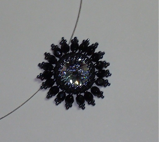 - Čierny kvet Swarovski - 12017