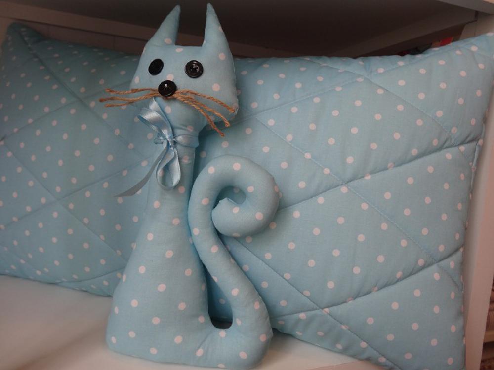 prešívaný vankúš cez vatelín 3 vrstvy...nekrčí sa :)