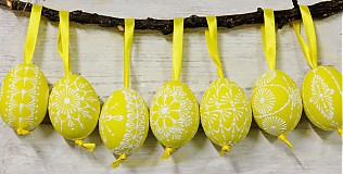 KRASLICE /slepačie maľované vajíčka/ - ostro žlté