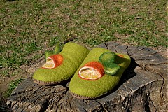 Ponožky, pančuchy, obuv - Plstené papučky Vitamínky - 3793452_