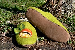 Ponožky, pančuchy, obuv - Plstené papučky Vitamínky - 3793474_