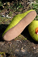 Ponožky, pančuchy, obuv - Plstené papučky Vitamínky - 3793478_