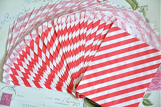 Obalový materiál - papierovy sacok cervene pruhy - 3847522_