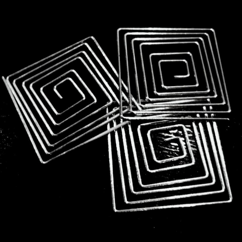 Kov.štvorec 30x30mm-1ks