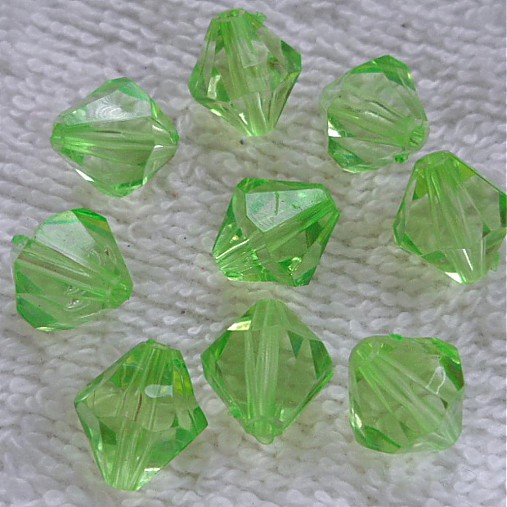 Korálky bicone plast 11mm-1ks (zelená)