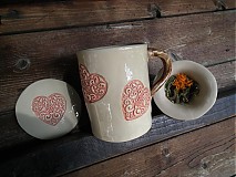 Nádoby - Hrnček zo sitkom Srdiečka ornament 0,5L - 3897364_