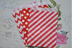 Obalový materiál - papierovy sacok cerveny cik cak - 3958530_