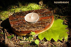 Svietidlá - Jednoduchý svietnik z dubového dreva s kôrou - 4023703_