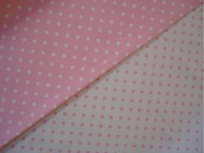 Textil - Látka bavlna biely podklad a ružové guličky 5 mm - 4045206_