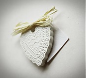 Darčeky pre svadobčanov - čipkované srdce - 4084497_