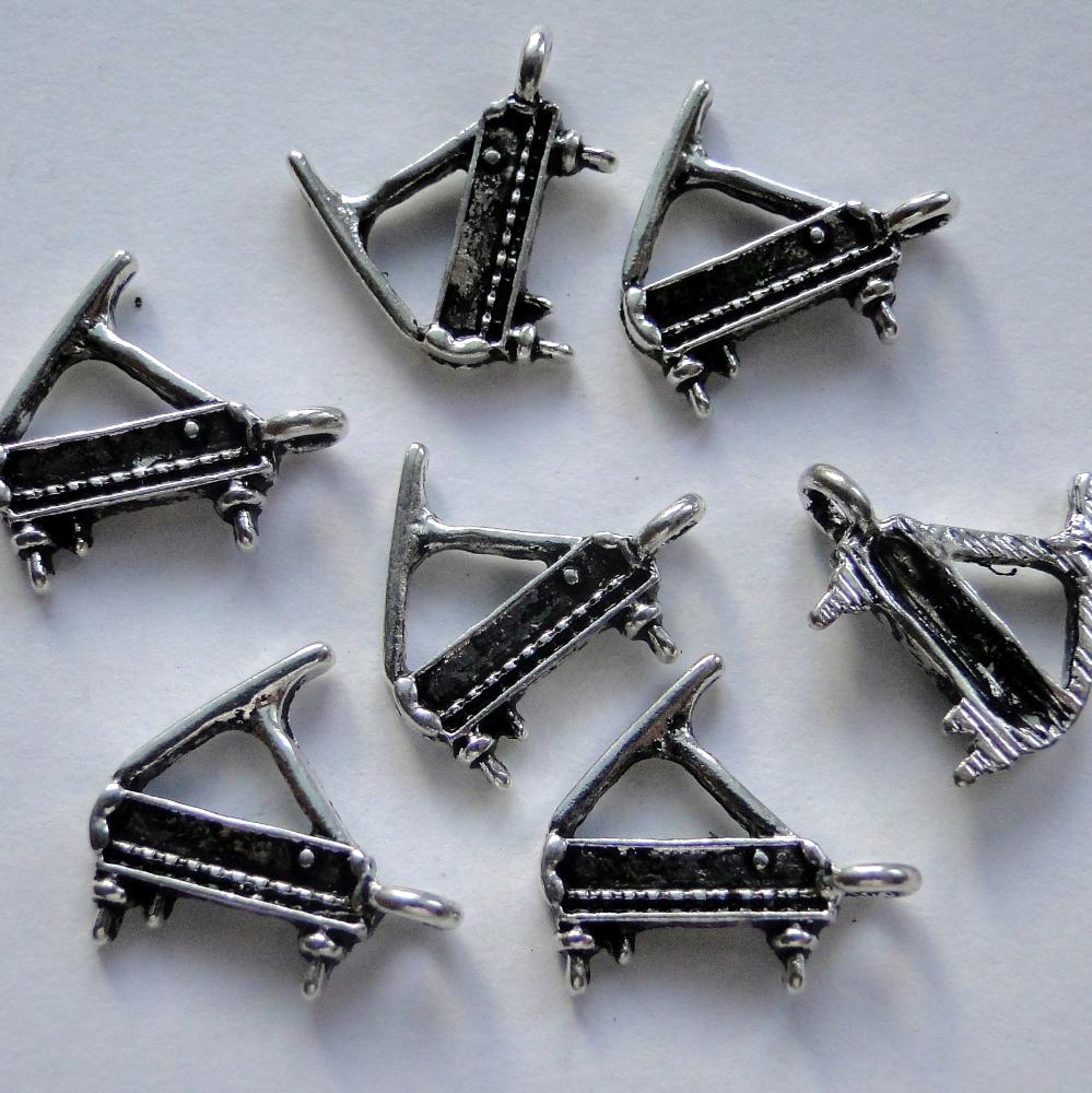 Prívesok klavír 15mm-1ks