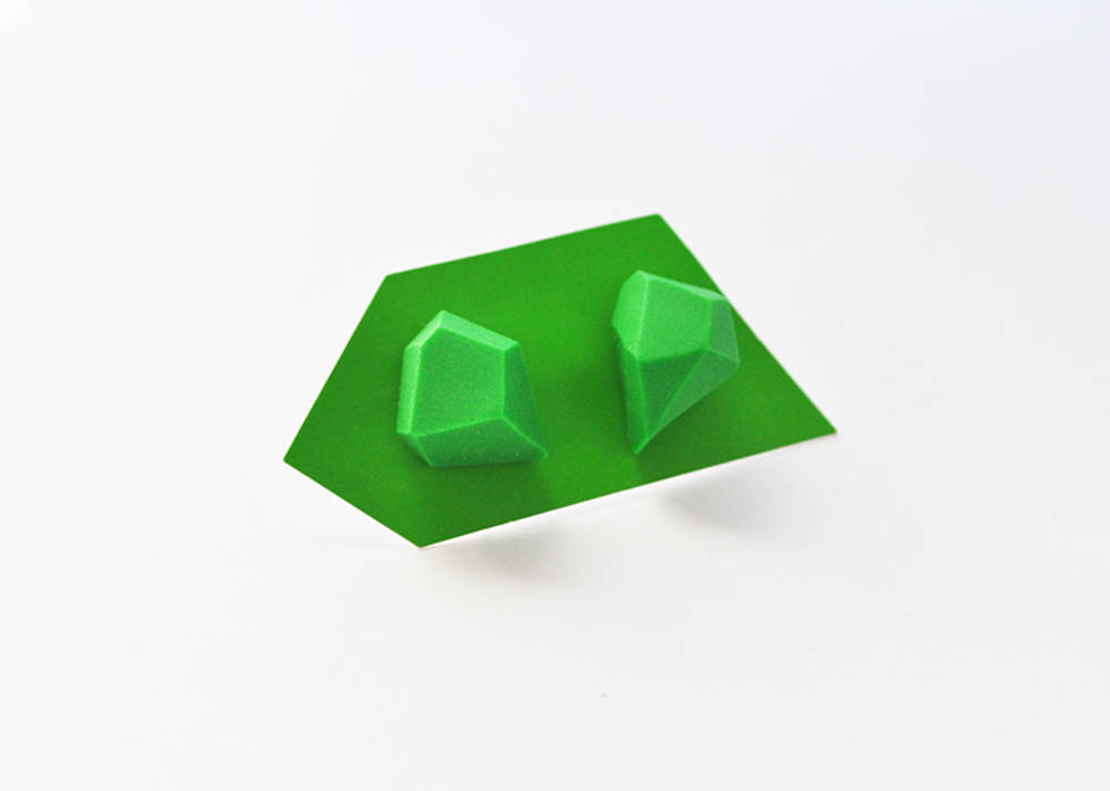 Geometrické náušnice | minimal arch | light green