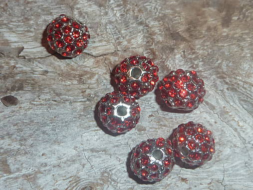 Korálky - Kovová shamballa červená - 4177176_