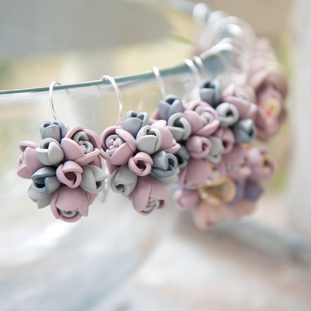 sivo-ružové náušnice kvety