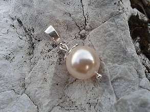 Náhrdelníky - Prívesok krémová perlička - 4298154_