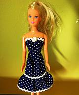 Šité Barbie šaty (Modré bodkované šaty)