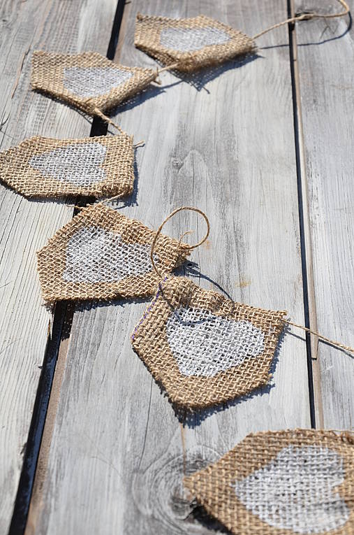 Tabuľky - Girlanda so srdiečkami - 4368063_