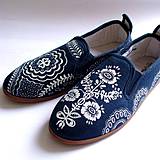 Ponožky, pančuchy, obuv - Modrotlačové tenisky (Máky) - 4394923_