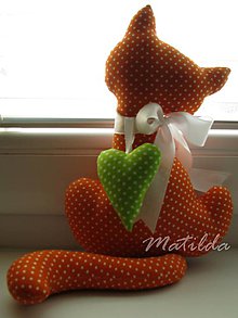 Dekorácie - Oranžová mačička s bodkami - 4425229_
