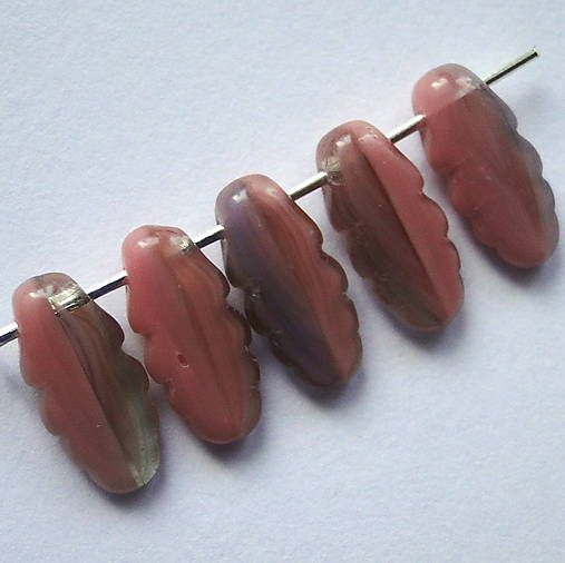 Sklenené jazýčky 13mm-1ks (002-ružová žíhaná)