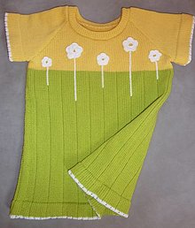 Detské oblečenie - Štrikovanec žltozelenkavý s kvetmi - 4432820_