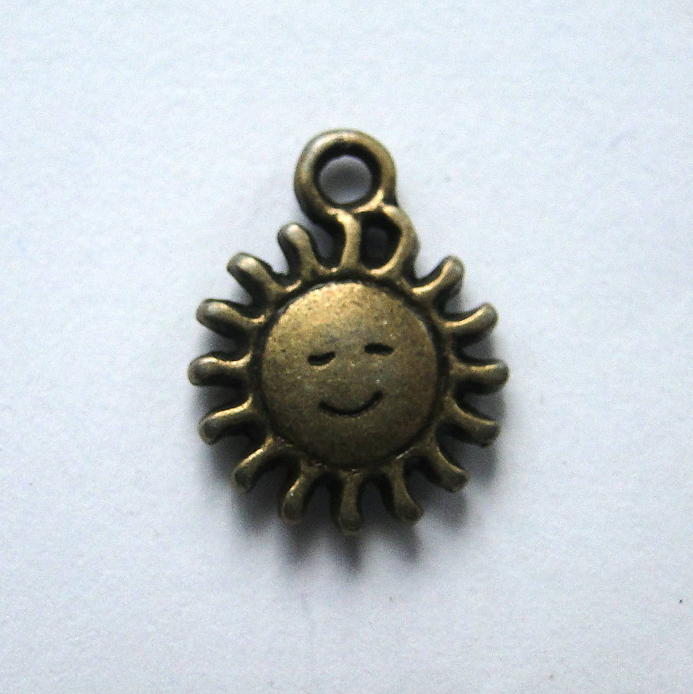 Prívesok-slnko 11x15mm-1ks