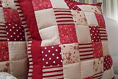 Úžitkový textil - Prehoz, vankúš patchwork vzor bordovo červená - smotanovo béžová, obliečka 40x40 cm - 4540937_