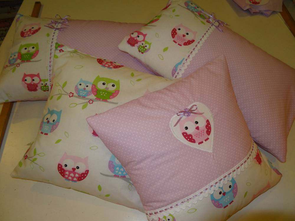 vankúšiky  na želanie:)pre dve malé slečny:)