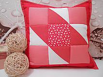 Úžitkový textil - Prehoz, vankúš patchwork vzor červeno-biela, obliečka 40x40 cm - 4710600_