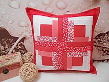 Úžitkový textil - Prehoz, vankúš patchwork vzor červeno-biela, obliečka 40x40 cm - 4710658_