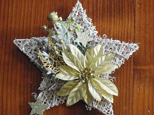 Dekorácie - *Jutová hviezda so zlatým kvetom - 4751683_