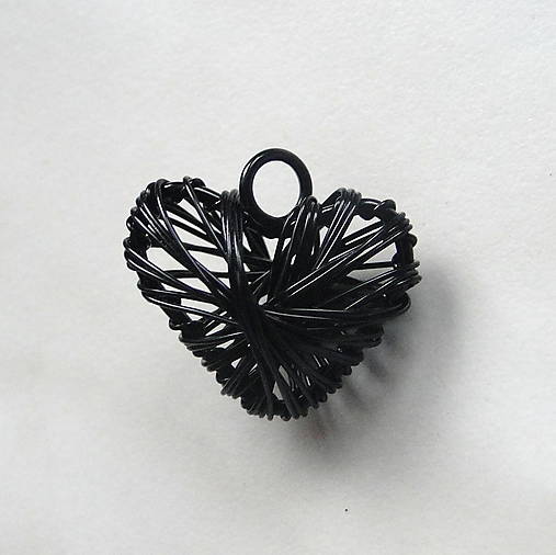 Drôtené srdce-22mm-1ks (čierna)