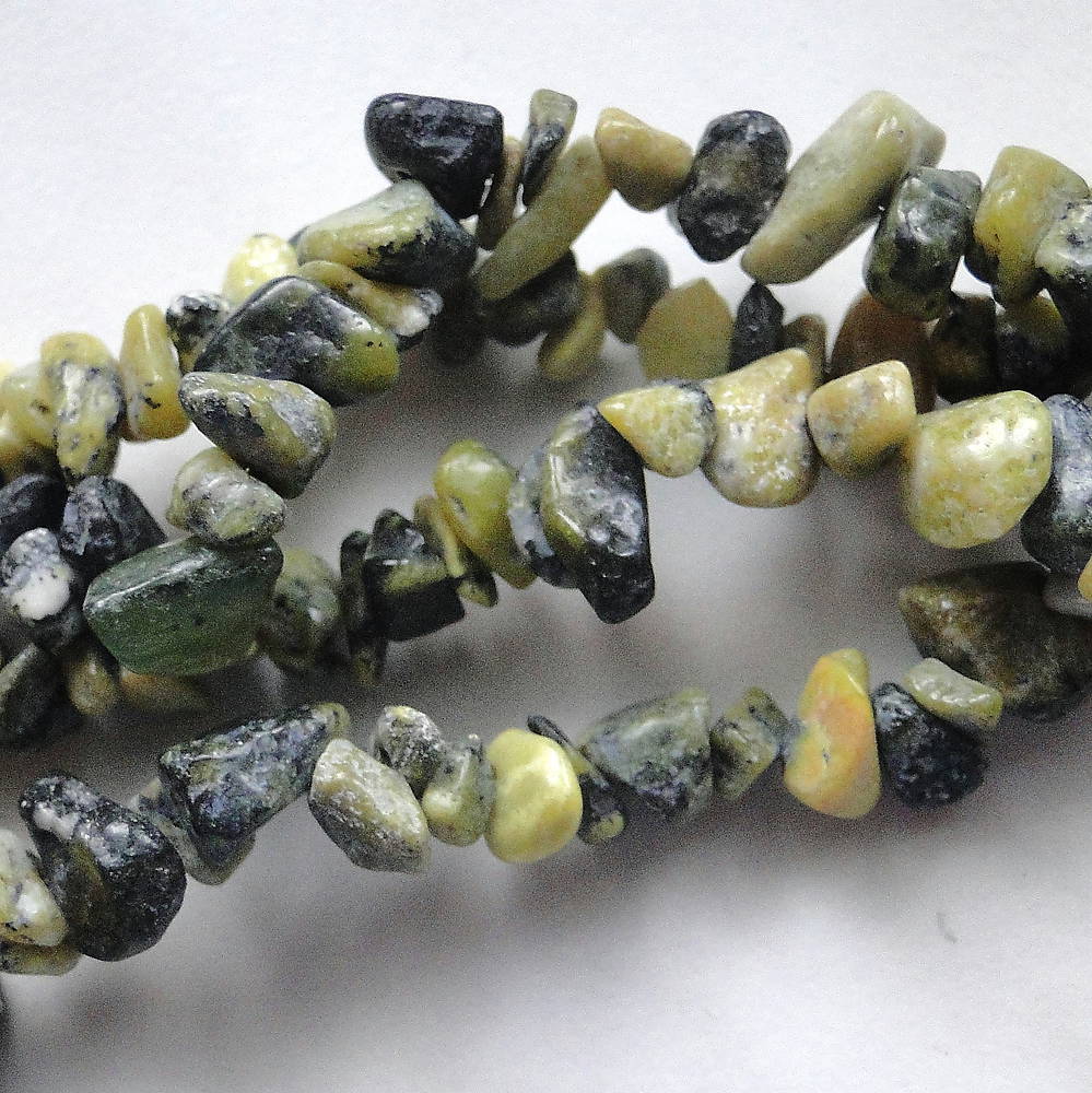 Jaspis zlomky-návlek 10cm (zelený)