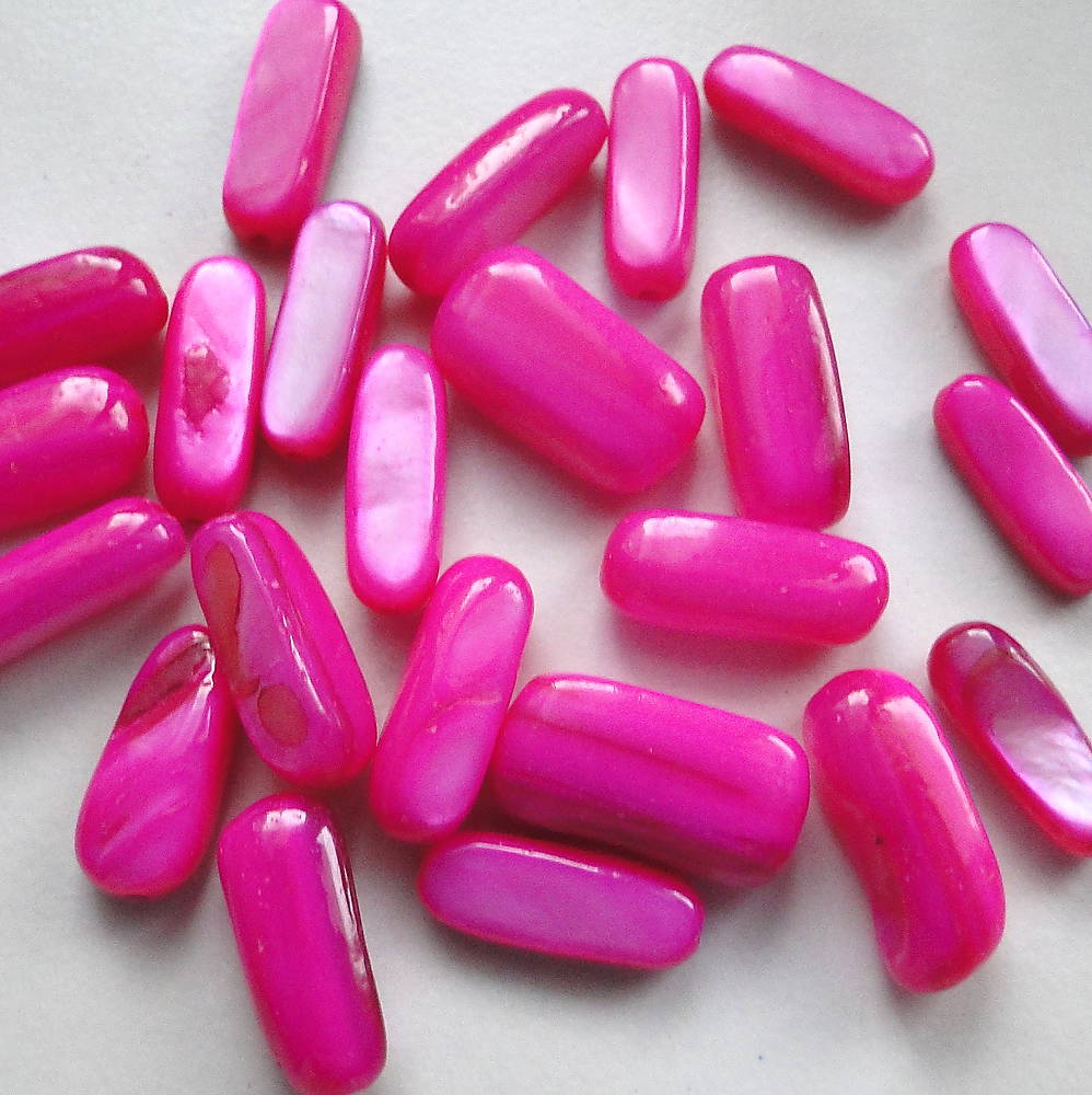 Nugeta perleťová 5x15mm-1ks