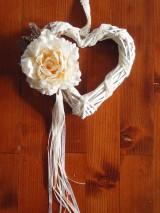 Dekorácie - Vintage srdce s veľkou trblietavou ružou - 5004434_