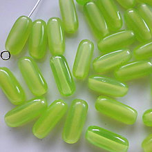Korálky - Plast kváder 5x14mm-10ks (zelená) - 5023501_