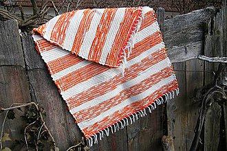 Úžitkový textil - Tkaný koberec bielo-oranžový - 5104596_