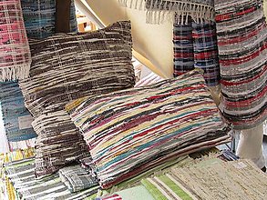 Úžitkový textil - Ručne tkana obliečka na vankúš 35 x 50 cm multifarebny - 5141515_