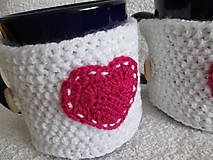Úžitkový textil - zamilovaný šálkový svetrík - 5151170_